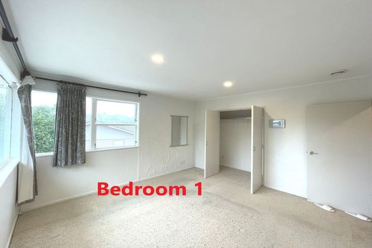 Photo of property in 58 Castleford Street, Green Bay, Auckland, 0604