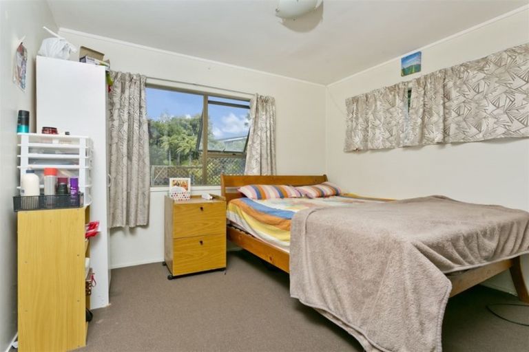 Photo of property in 449 Glenfield Road, Glenfield, Auckland, 0629