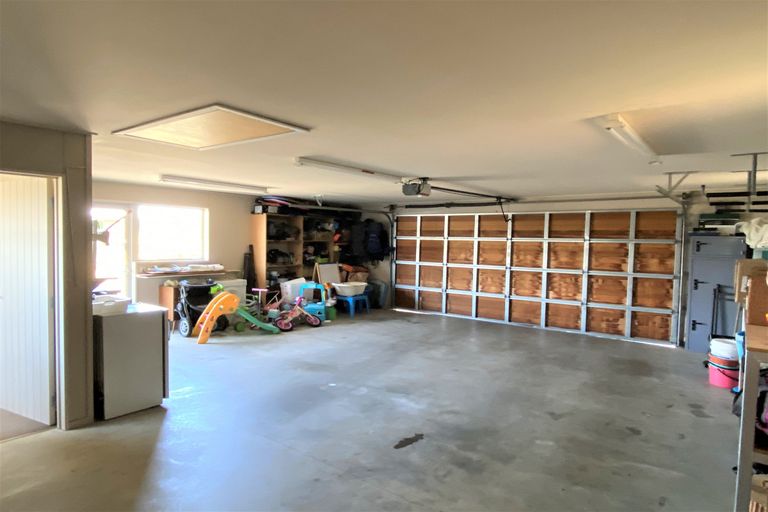 Photo of property in 6 Solway Place, Mosgiel, 9024