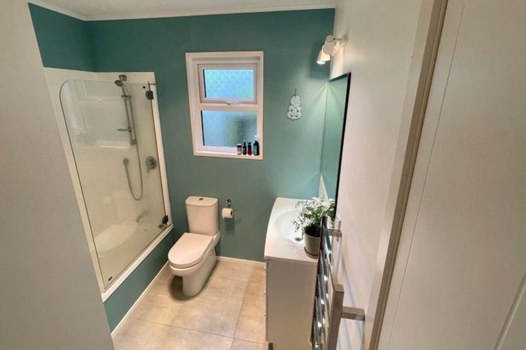 Photo of property in 10 Stormont Place, Kingston, Wellington, 6021