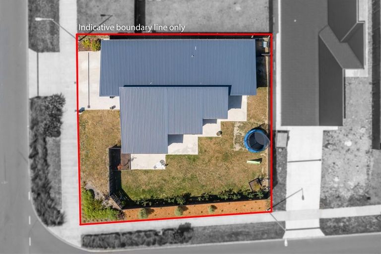 Photo of property in 15 Hopkirk Avenue, Wallaceville, Upper Hutt, 5018