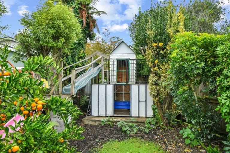 Photo of property in 3 Trentham Road, Papakura, 2110