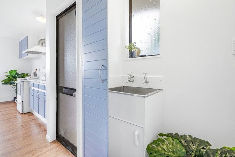 Photo of property in 1 Oak Avenue, Nawton, Hamilton, 3200