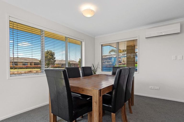 Photo of property in 122 The Boulevard, Papamoa Beach, Papamoa, 3118