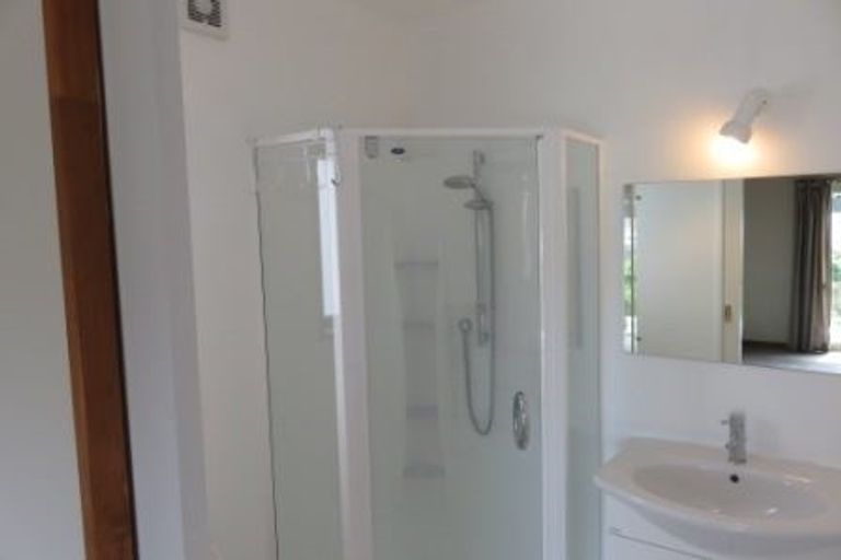 Photo of property in 3 Glamorgan Street, Northland, Wellington, 6012