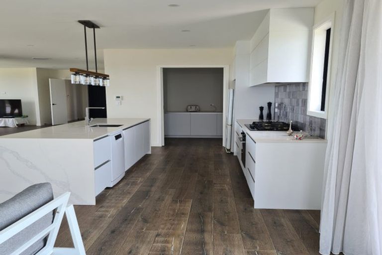 Photo of property in 15 Lawrence Carter Drive, Bombay, 2675