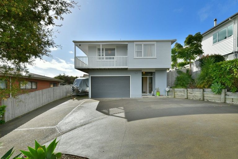 Photo of property in 135 Stanmore Bay Road, Stanmore Bay, Whangaparaoa, 0932