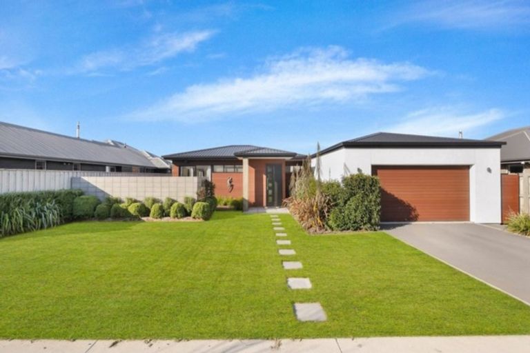 Photo of property in 39 Stanford Way, Rolleston, 7615