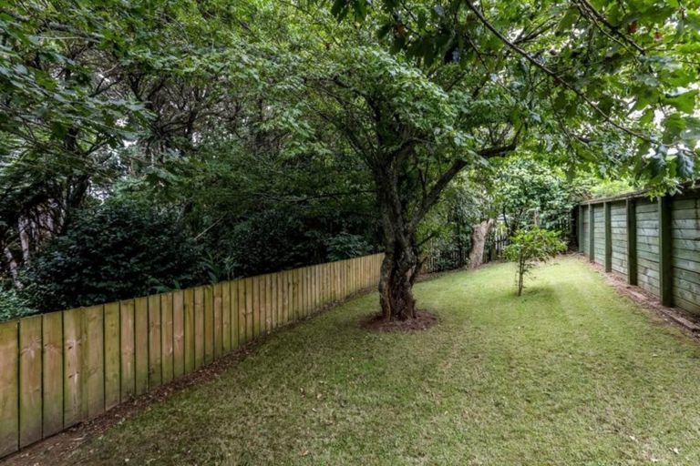 Photo of property in 17 Maratahu Street, Westown, New Plymouth, 4310