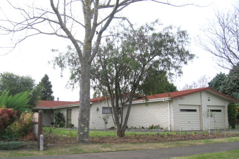 Photo of property in 6 Bassett Place, Taradale, Napier, 4112