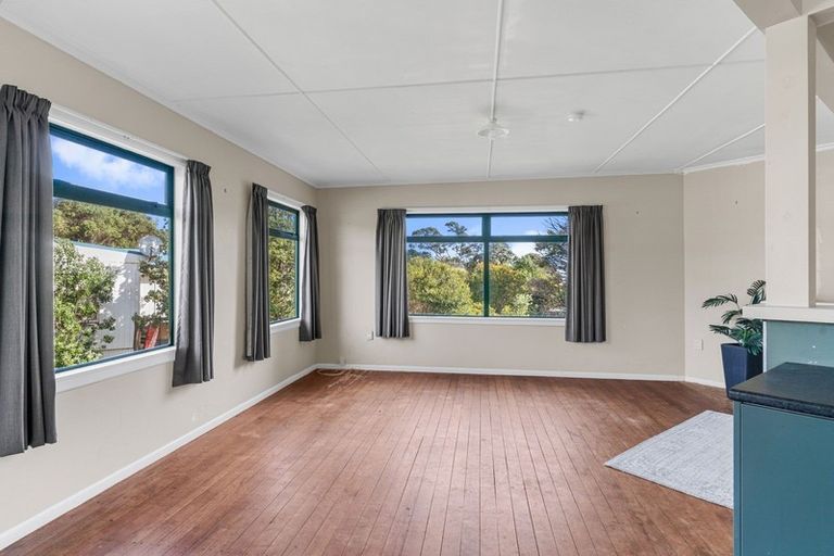 Photo of property in 4 Sea View Road, Baylys Beach, Dargaville, 0377