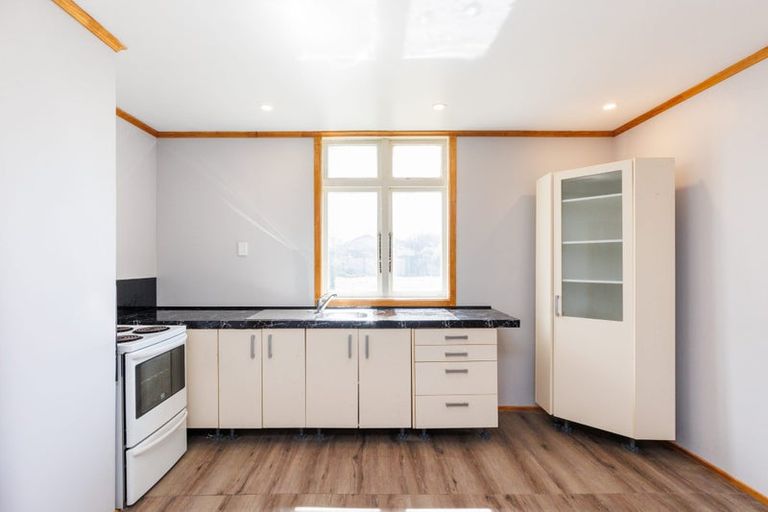 Photo of property in 19 Beach Street, Tangimoana, 4822