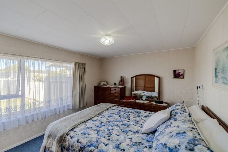 Photo of property in 17 Guildford Street, Tamatea, Napier, 4112