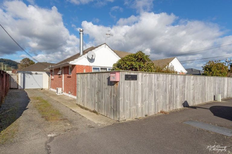 Photo of property in 1/598 Fergusson Drive, Trentham, Upper Hutt, 5018