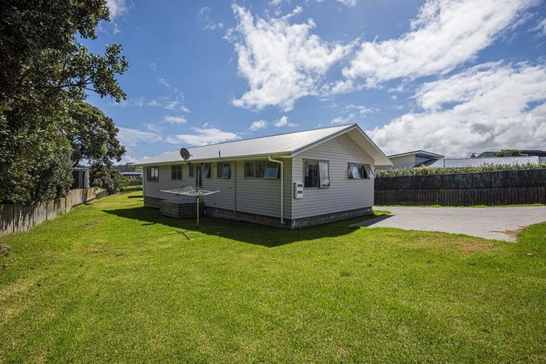 Photo of property in 23 Sunset Drive, Baylys Beach, Dargaville, 0377