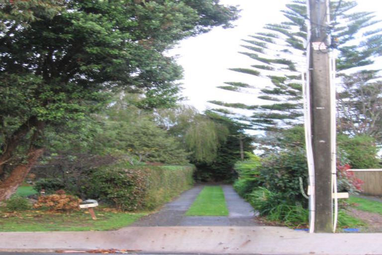 Photo of property in 28 Ruru Street, Waikanae, 5036