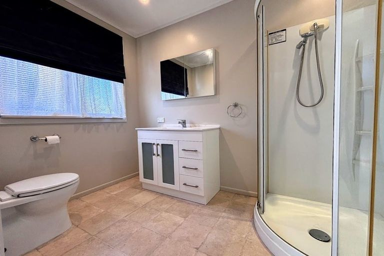 Photo of property in 2 Collie Road, Pukekohe, 2120