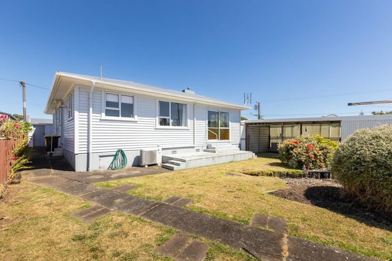 Photo of property in 14 Mcnaughton Street, Waitara, 4320