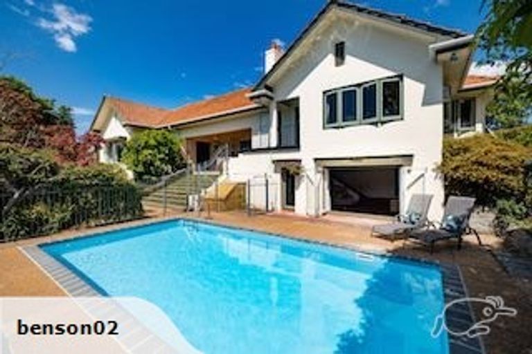 Photo of property in 1 Tauroa Road, Havelock North, 4130