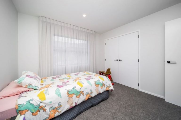 Photo of property in 18 Kotare Drive, Waiwhakaiho, New Plymouth, 4312