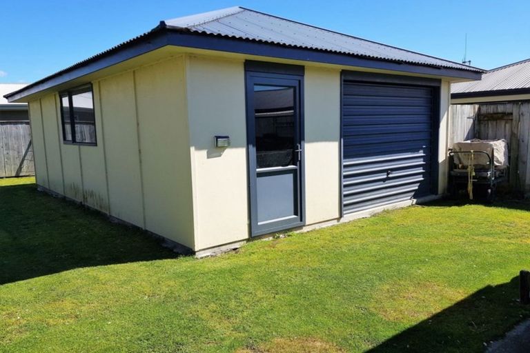 Photo of property in 17a Ruahine Street, Dannevirke, 4930