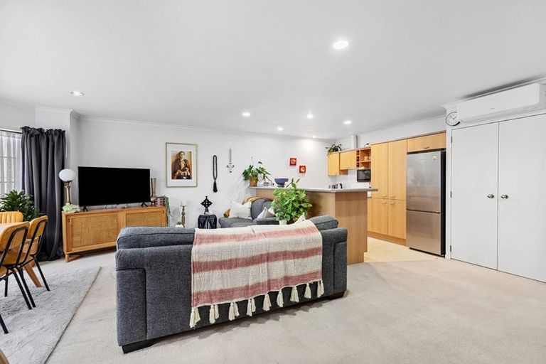 Photo of property in 32d Miro Street, Mount Maunganui, 3116