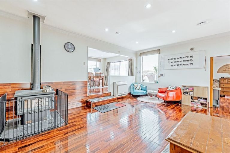 Photo of property in 7 Gibson Drive, Hornby, Christchurch, 8042