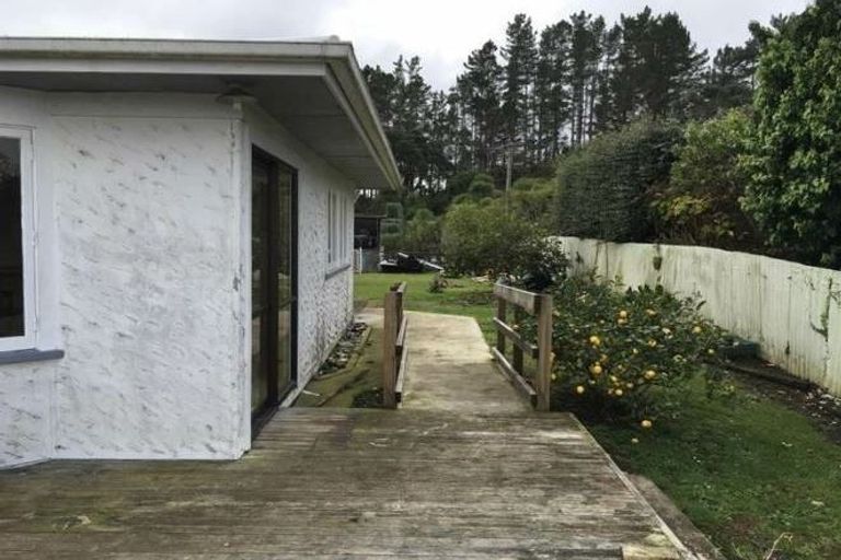 Photo of property in 12 Moana Road, Tinopai, Matakohe, 0593