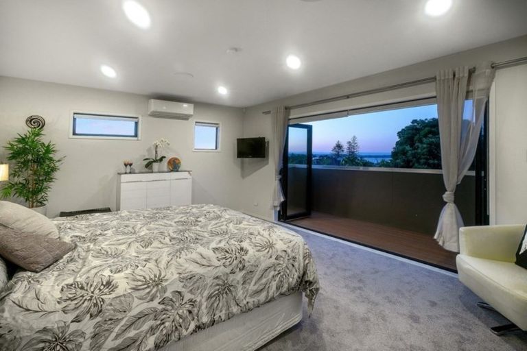 Photo of property in 23 Humariri Street, Point Chevalier, Auckland, 1022