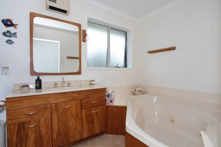 Photo of property in 28 Park View Avenue, Feilding, 4702