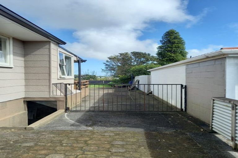 Photo of property in 446 Carrington Street, Upper Vogeltown, New Plymouth, 4310
