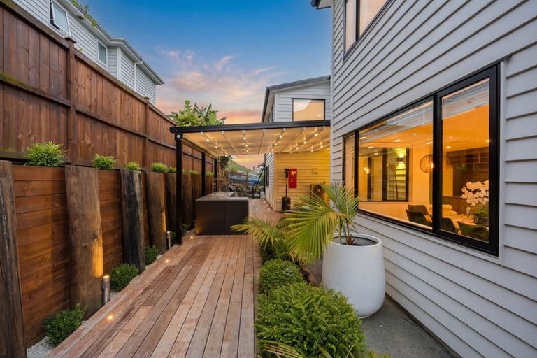 Photo of property in 55 Godfrey Drive, Orewa, 0931