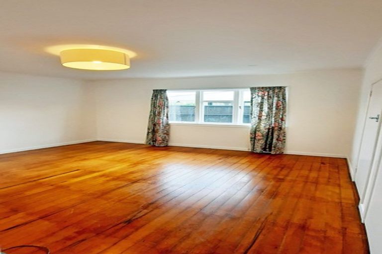 Photo of property in 15a Barbary Avenue, Kelston, Auckland, 0602