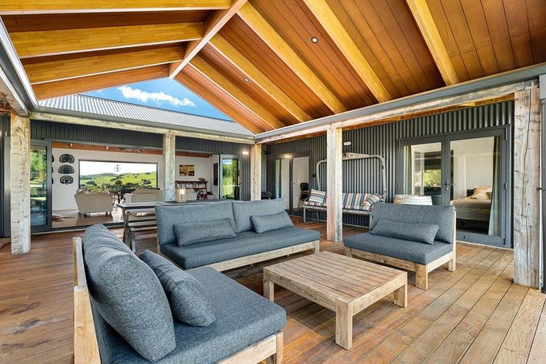 Photo of property in 575 Blue Rock Road, Ruakokoputuna, Martinborough, 5781