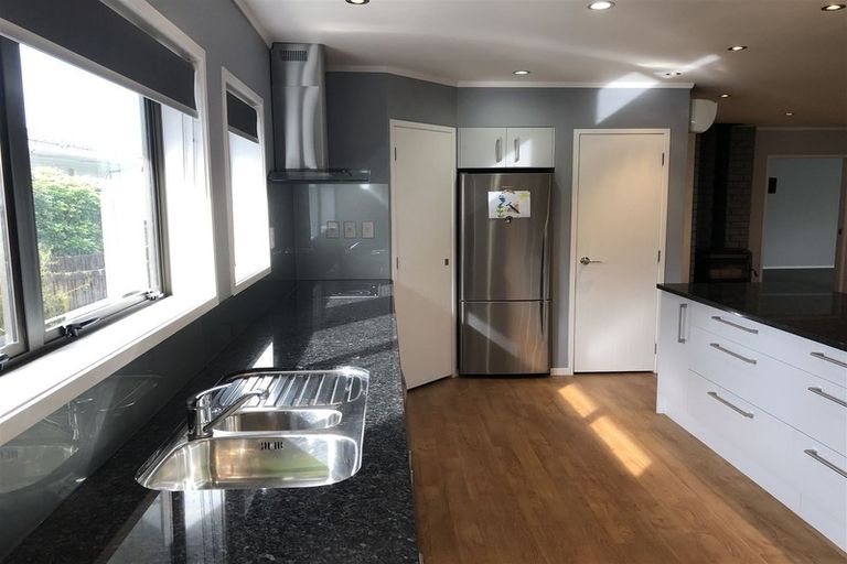 Photo of property in 5 Towra Place, Botany Downs, Auckland, 2010