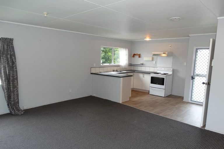 Photo of property in 1/12 Miriam Corban Heights, Henderson, Auckland, 0612