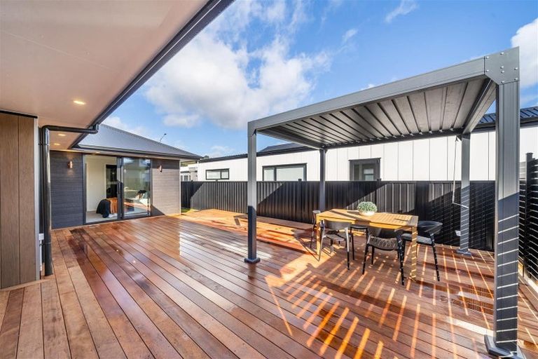 Photo of property in 17 Cynisca Crescent, Wallaceville, Upper Hutt, 5018