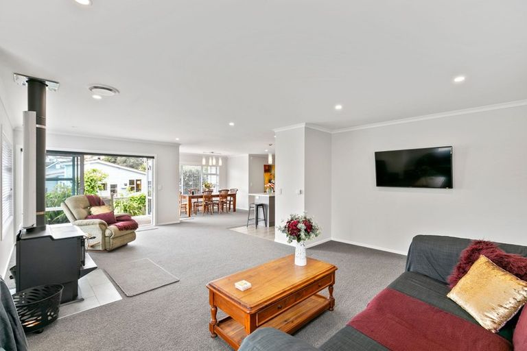 Photo of property in 5 Richard Street, Titahi Bay, Porirua, 5022