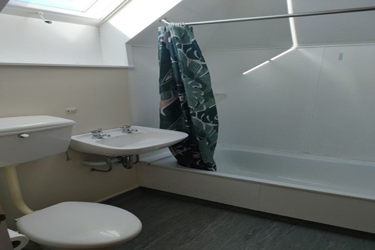 Photo of property in 17 Mcbain Grove, Avalon, Lower Hutt, 5011