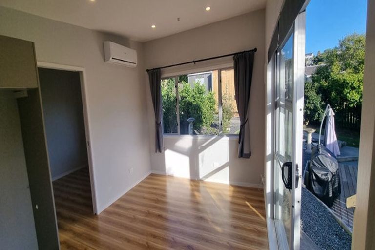 Photo of property in 4 William Hadlow Place, Hatfields Beach, Orewa, 0931