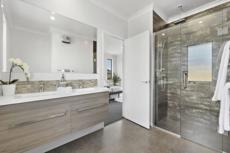 Photo of property in 10 Beak Street, Rolleston, 7615