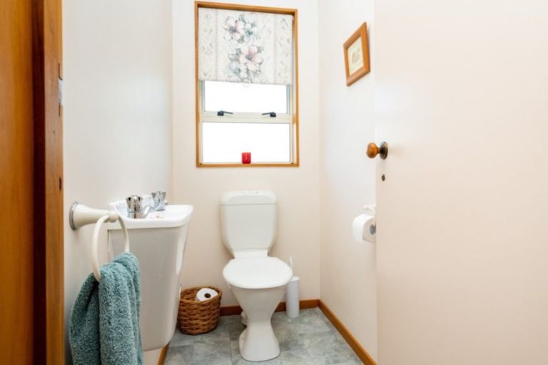 Photo of property in 2/11 Duart Road, Havelock North, 4130