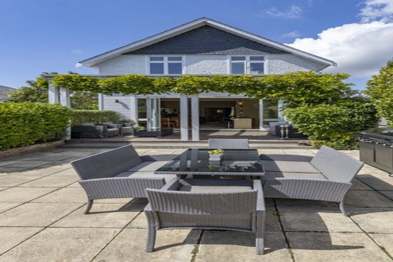 Photo of property in 35 Aylmer Street, Somerfield, Christchurch, 8024