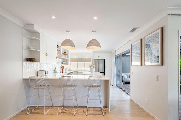 Photo of property in 4 Brandon Road, Manly, Whangaparaoa, 0930