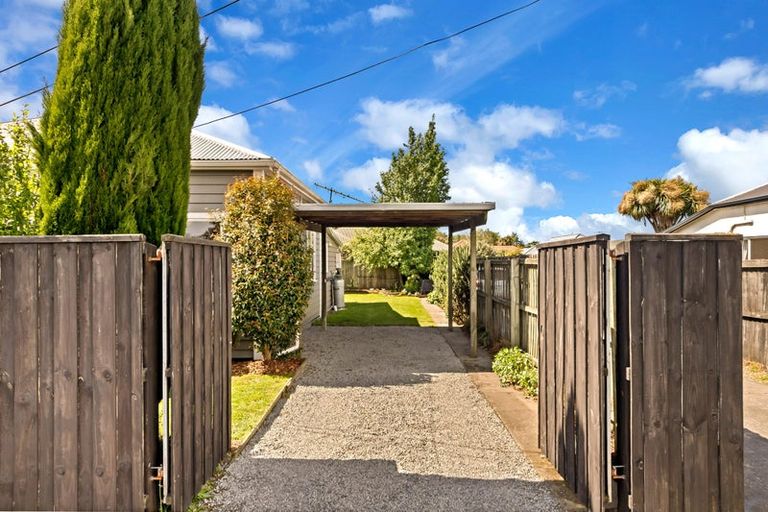 Photo of property in 5 Seymour Street, Hornby, Christchurch, 8042