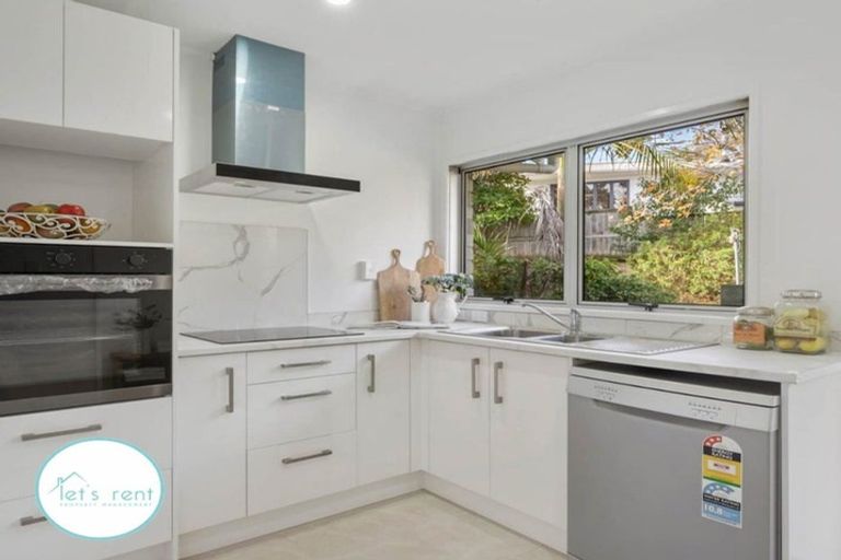 Photo of property in 2/21 Cosy Place, Howick, Auckland, 2014