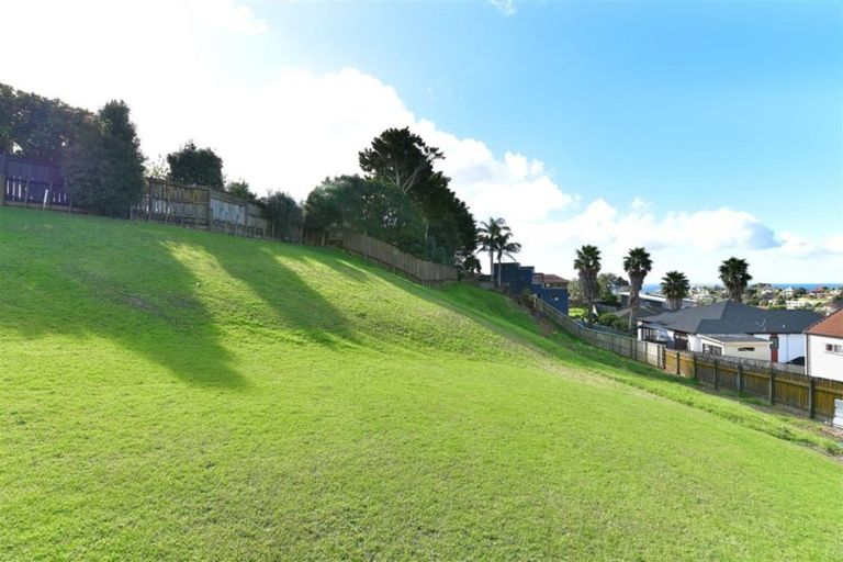 Photo of property in 180b Whangaparaoa Road, Red Beach, 0932