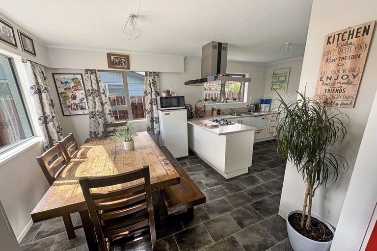 Photo of property in 68 Kennedy Drive, Levin, 5510