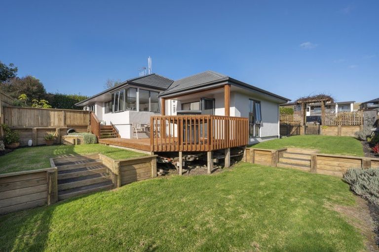 Photo of property in 2 Holcombrooke Lane, Welcome Bay, Tauranga, 3175