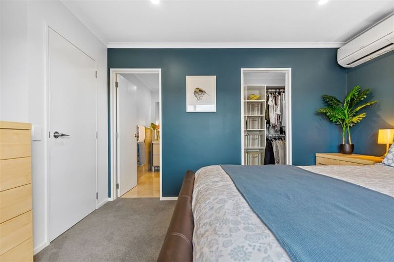 Photo of property in 22 Samuel Cassidy Avenue, Swanson, Auckland, 0614